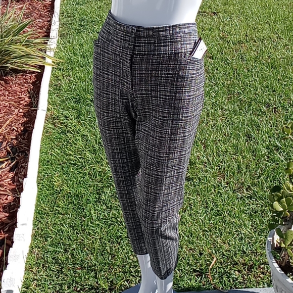 Loft by Ann Taylor Julie "Skinny" fit Pants - Picture 7 of 16